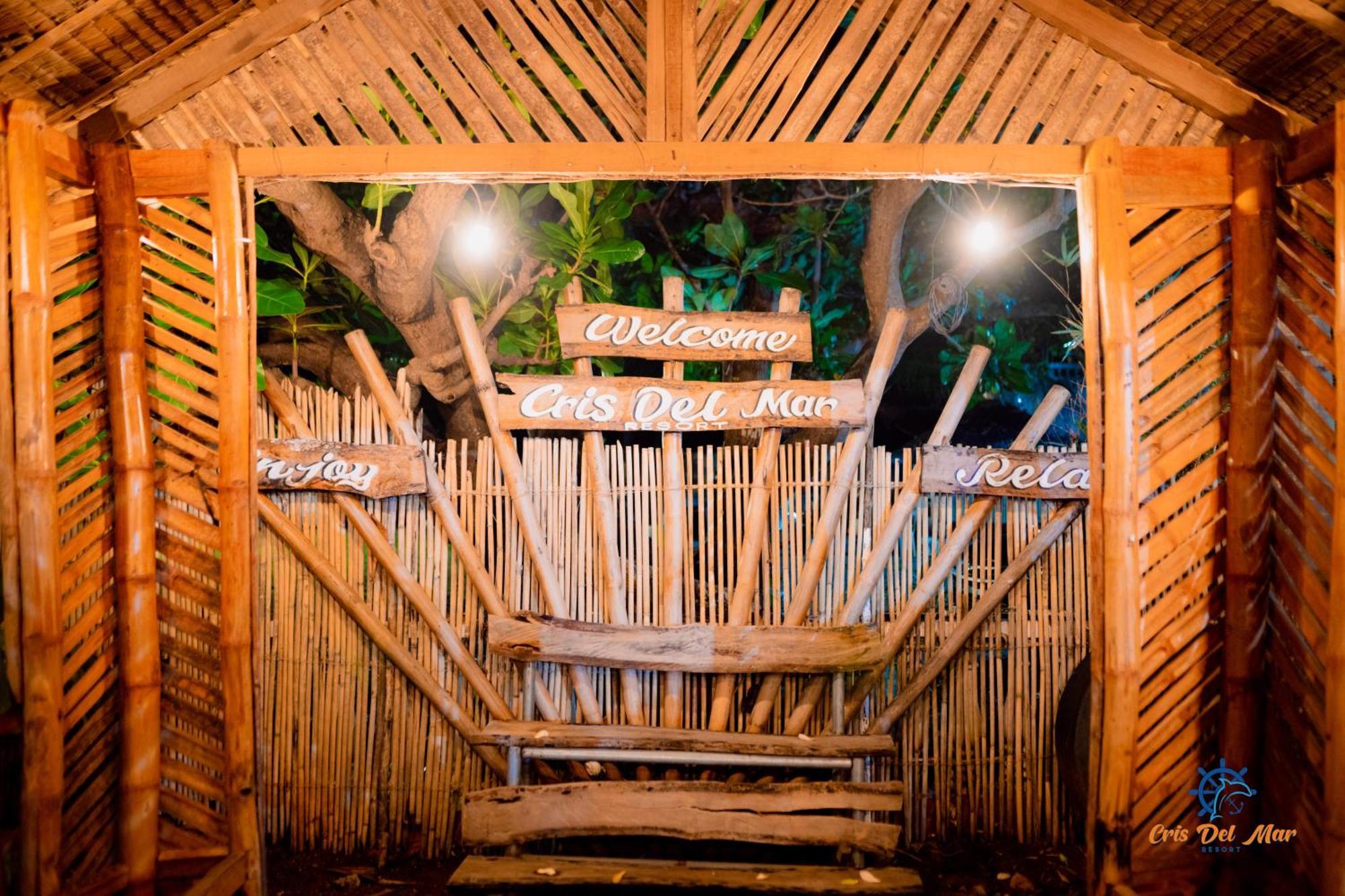 Cris Del Mar Resort Bolinao Екстер'єр фото