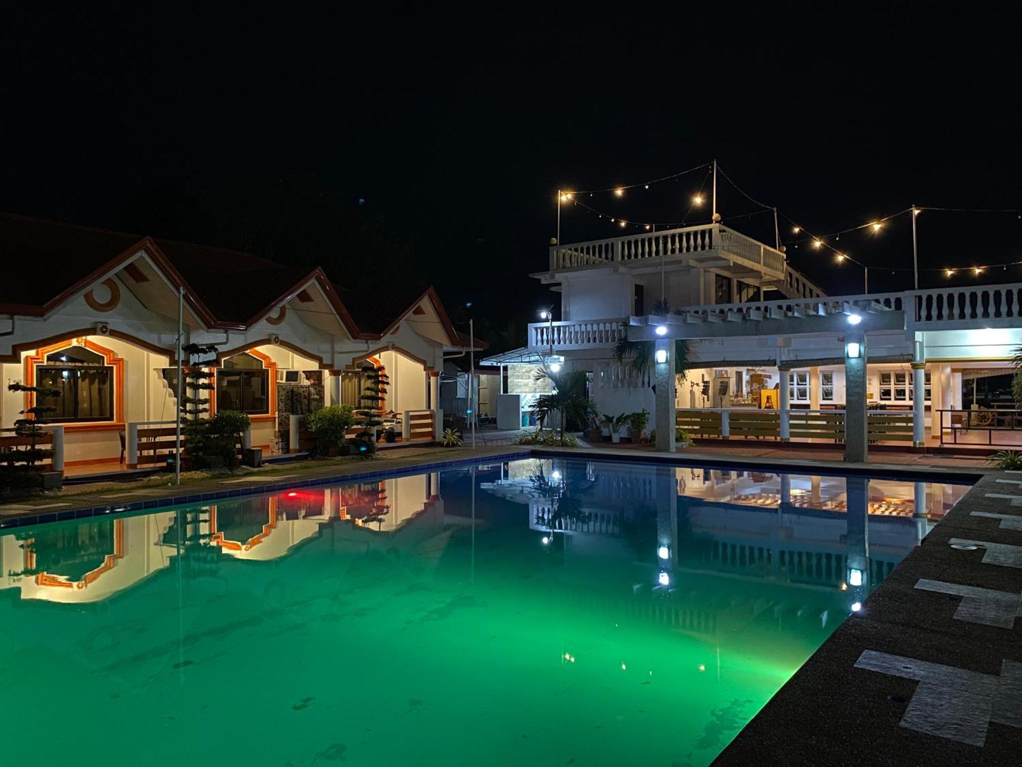 Cris Del Mar Resort Bolinao Екстер'єр фото